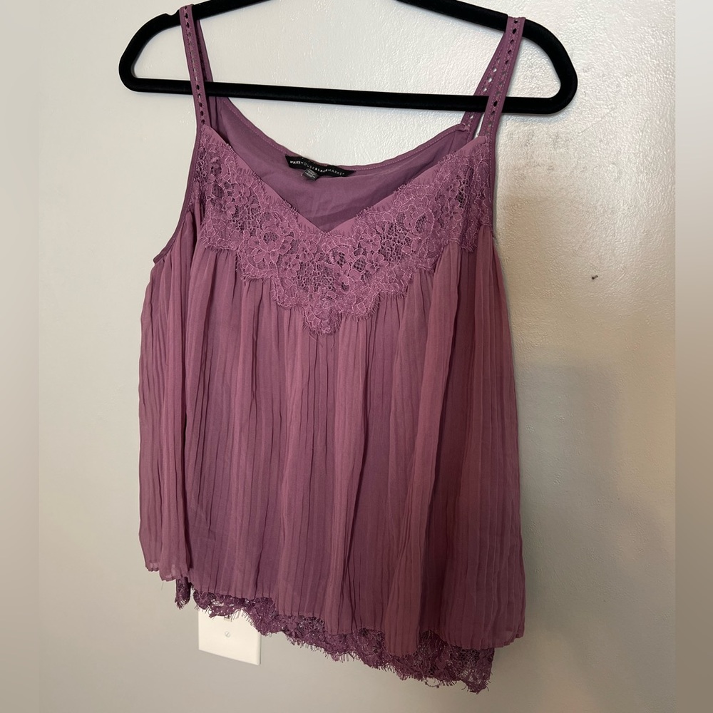white house black market business tank